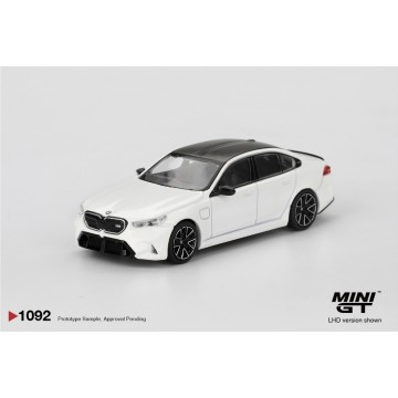 BMW G90 Alpine white 2025...