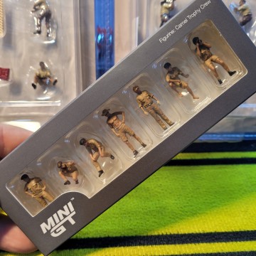 FIGURAS DE METAL 1:64 CAMEL...