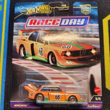 BMW 320 GROUP 5 RACE DAY...