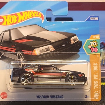 FORD MUSTANG 92 HOT WHEELS