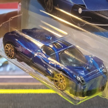 PAGANI UTOPIA AZUL PEAK...